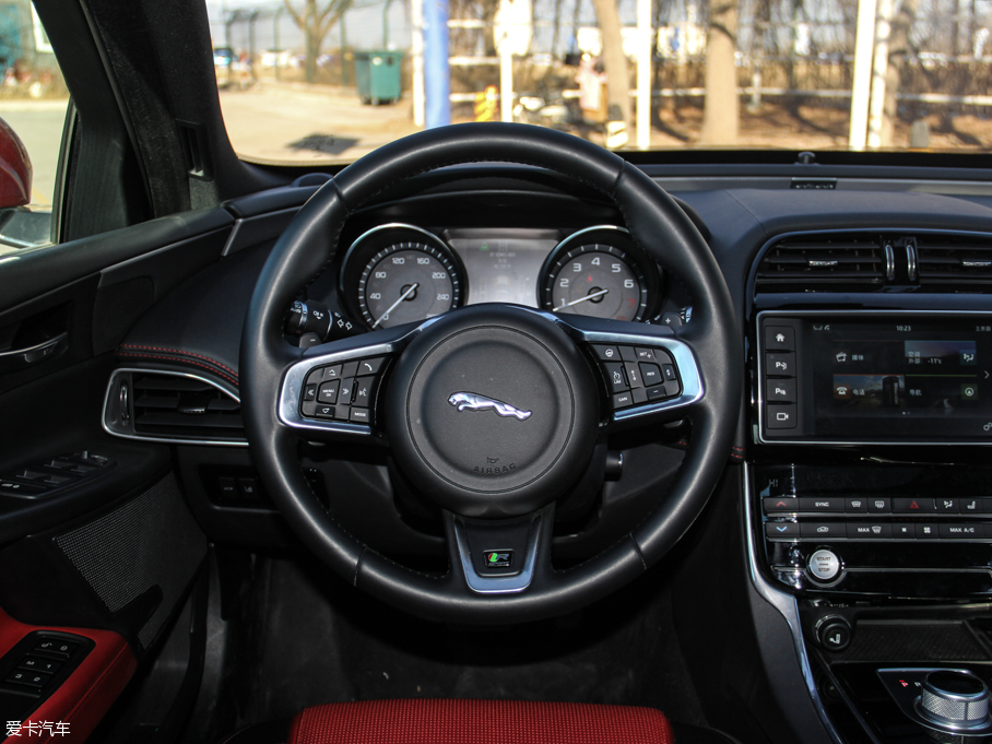 2015ݱXE 2.0T 200PS R-SPORT