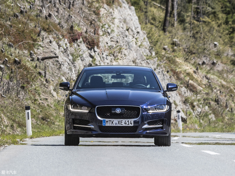 2015ݱXE 2.0T 200PS R-SPORT