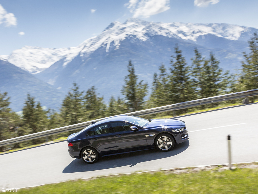 2015ݱXE 2.0T 200PS R-SPORT