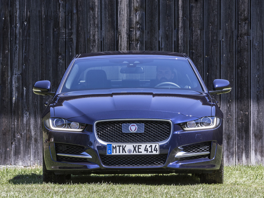 2015ݱXE 2.0T 200PS R-SPORT