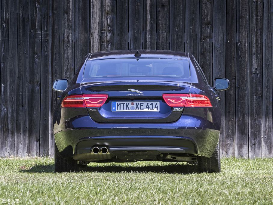 2015ݱXE 2.0T 200PS R-SPORT