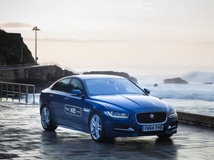 20152.0T 240PS R-SPORT w^