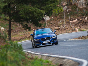 20152.0T 240PS R-SPORT w^