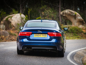 20152.0T 240PS R-SPORT w^