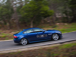 20152.0T 240PS R-SPORT w^