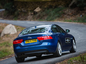 20152.0T 240PS R-SPORT w^