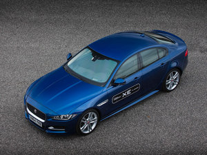 20152.0T 240PS R-SPORT w^