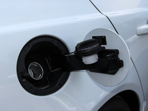 20152.0T 200PS R-SPORT (x)(ji)^