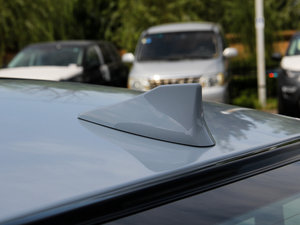 20152.0T 200PS R-SPORT (x)(ji)^