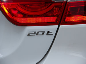 20152.0T 200PS R-SPORT (x)(ji)^