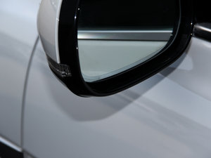 20152.0T 200PS R-SPORT ^