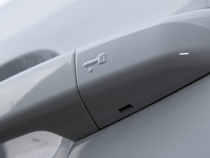 20152.0T 200PS R-SPORT ^