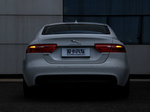 20152.0T 200PS R-SPORT ^