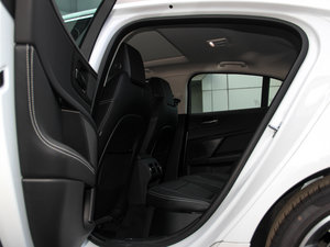 20152.0T 200PS R-SPORT ſg