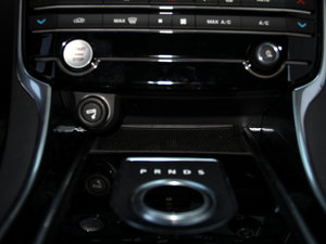 20152.0T 200PS R-SPORT g