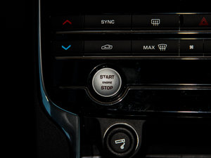 20152.0T 200PS R-SPORT п؅^