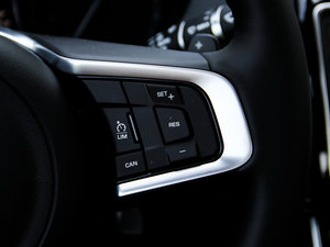 20152.0T 200PS R-SPORT п؅^