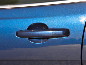 20152.0T 200PS R-SPORT {T