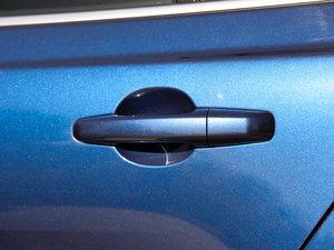 20152.0T 200PS R-SPORT ^