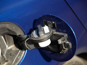 20152.0T 200PS R-SPORT ^