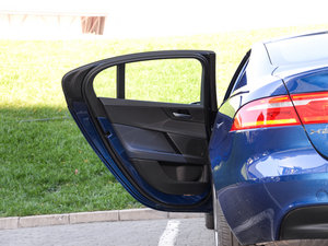 20152.0T 200PS R-SPORT ܇T(mn)