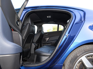 20152.0T 200PS R-SPORT ſg