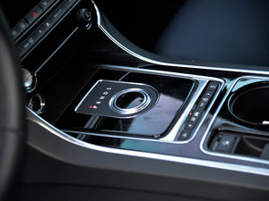 20152.0T 200PS R-SPORT п؅^(q)