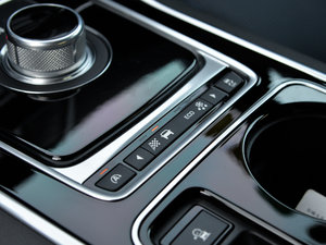 20152.0T 200PS R-SPORT п؅^