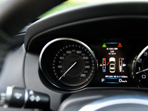 20152.0T 200PS R-SPORT п؅^