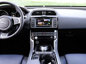 20152.0T 200PS R-SPORT п_(ti)