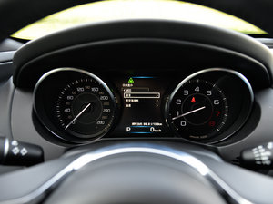 20152.0T 200PS R-SPORT п؅^(q)