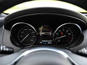 20152.0T 200PS R-SPORT п؅^