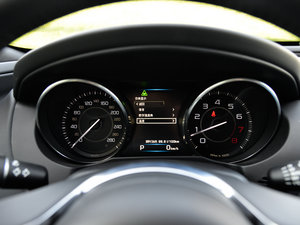 20152.0T 200PS R-SPORT п؅^