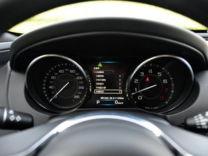 20152.0T 200PS R-SPORT п؅^