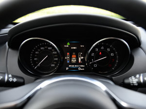 20152.0T 200PS R-SPORT п؅^