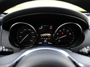 20152.0T 200PS R-SPORT п؅^