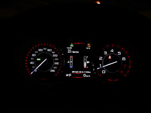 20152.0T 200PS R-SPORT п؅^