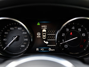 20152.0T 200PS R-SPORT п؅^