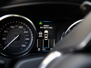 20152.0T 200PS R-SPORT п؅^