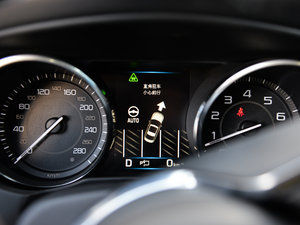 20152.0T 200PS R-SPORT п؅^