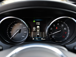 20152.0T 200PS R-SPORT п؅^