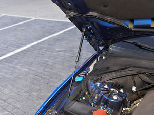 20152.0T 200PS R-SPORT 