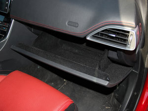 20152.0T 200PS R-SPORT 