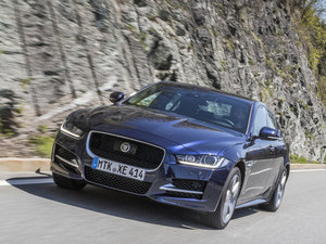 20152.0T 200PS R-SPORT w^