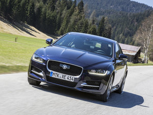 20152.0T 200PS R-SPORT w^