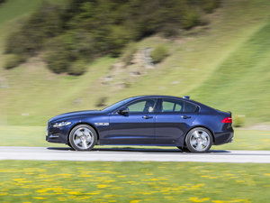 20152.0T 200PS R-SPORT w^