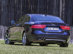 20152.0T 200PS R-SPORT w^