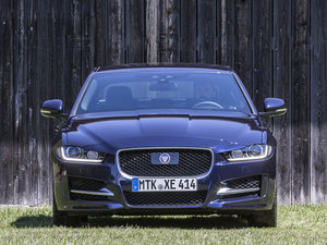 20152.0T 200PS R-SPORT w^