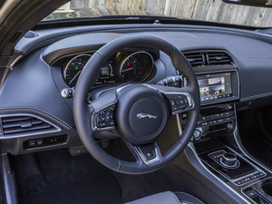 20152.0T 200PS R-SPORT п؅^