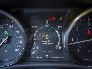 20152.0T 200PS R-SPORT п؅^